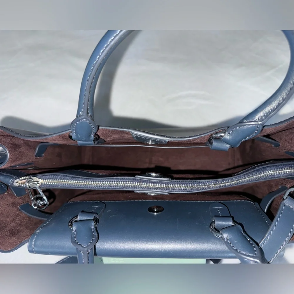 Michael Kors Hamilton Legacy Elegant Navy Leather Handbag - Picture 5 of 8